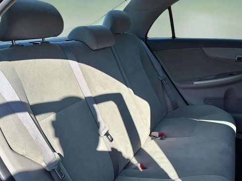 Used 2010 Toyota Corolla S image 21