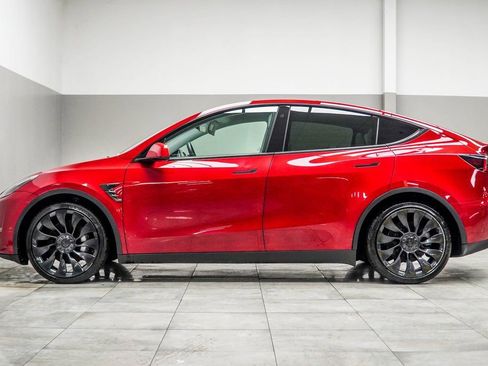 Used 2021 Tesla Model Y Long Range image 9