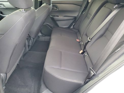 Used 2024 Nissan Rogue S image 21