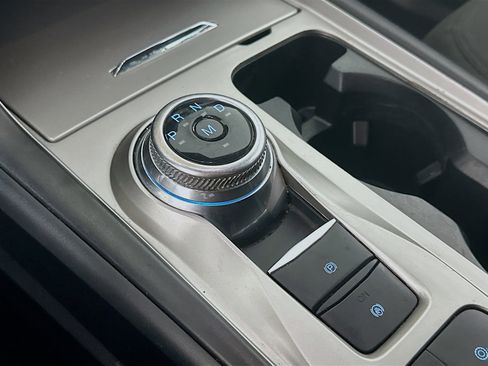 Used 2020 Ford Explorer XLT image 24