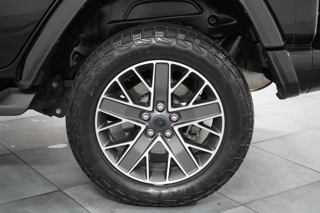 Used 2024 Jeep Wrangler High Altitude AWD/4WD image 33