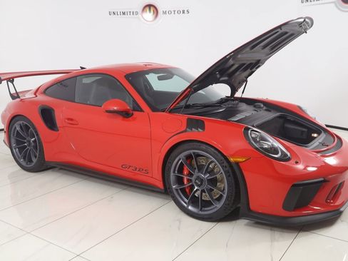 Used 2019 Porsche 911 GT3 RS image 29