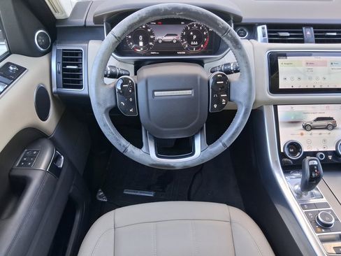 Used 2020 Land Rover Range Rover Sport SE image 11