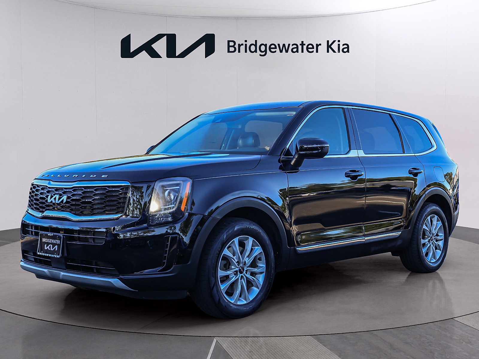 Certified 2022 Kia Telluride LX FWD image 3