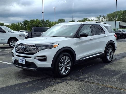 Used 2024 Ford Explorer Limited image 3