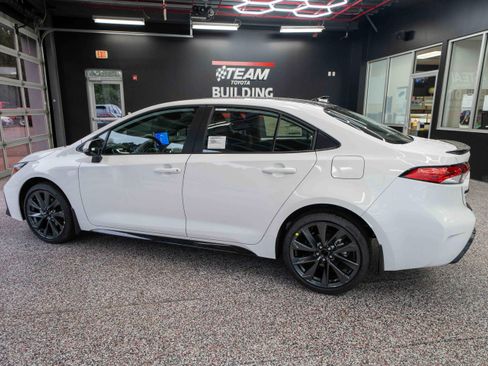New 2026 Toyota Corolla SE w/ SE Package image 2