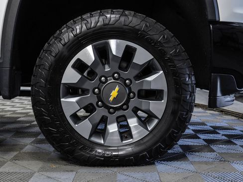 Used 2021 Chevrolet Silverado 2500 Custom w/ Custom Value Package AWD/4WD image 44