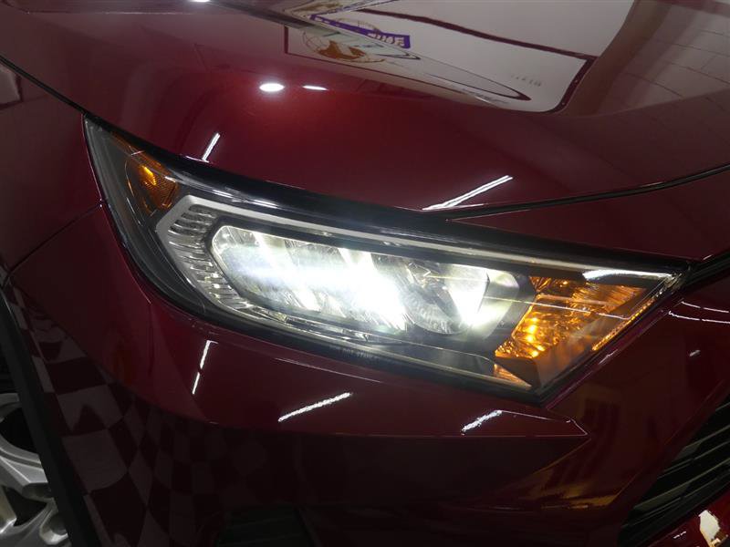 Used 2021 Toyota RAV4 XLE AWD/4WD image 15