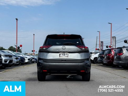Used 2025 Nissan Rogue SV FWD image 5