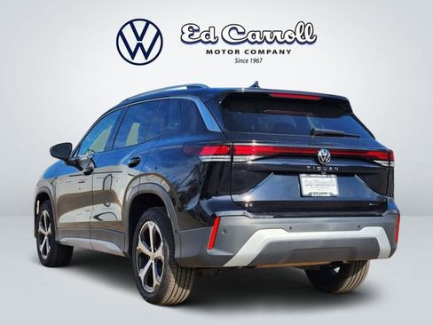 New 2025 Volkswagen Tiguan SE image 5