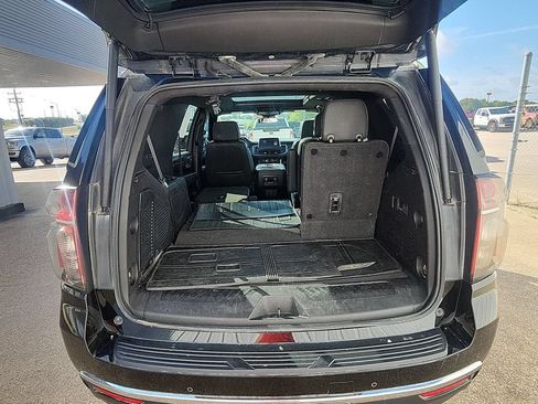 Used 2023 Chevrolet Tahoe LT w/ LT Signature Plus Package RWD image 29