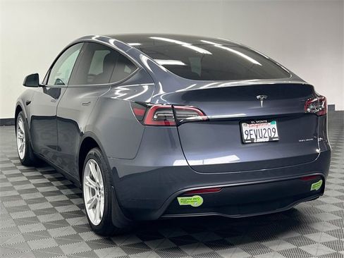 Used 2023 Tesla Model Y Long Range image 7