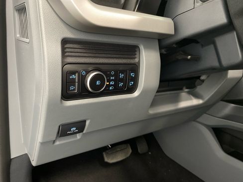 New 2026 Ford F250 XLT w/ XLT Premium Package AWD/4WD image 19