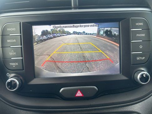 Used 2020 Kia Soul LX FWD image 16