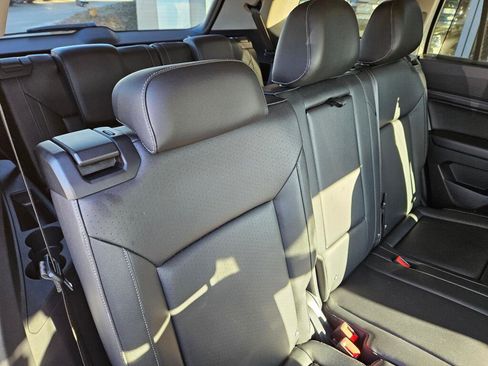 Used 2018 Volkswagen Atlas SE image 14