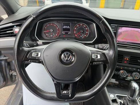 Used 2019 Volkswagen Jetta R-Line image 11