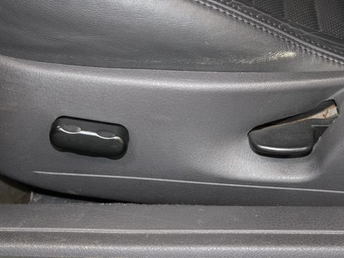 Used 2002 Ford Thunderbird RWD image 14