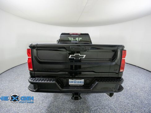 Used 2025 Chevrolet Silverado 2500 LT w/ Trail Boss Package AWD/4WD image 6