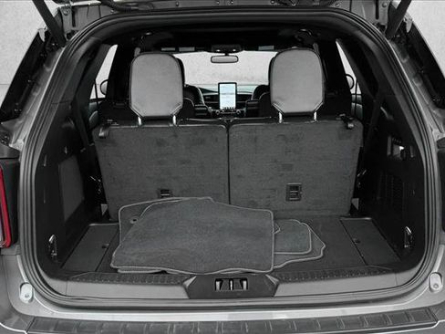 Used 2024 Ford Explorer ST w/ Equipment Group 401A image 8