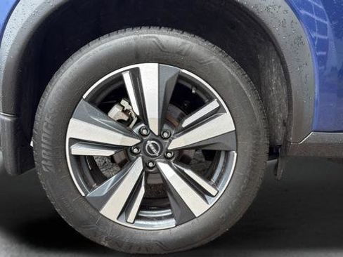 Used 2023 Nissan Rogue SL AWD/4WD image 26