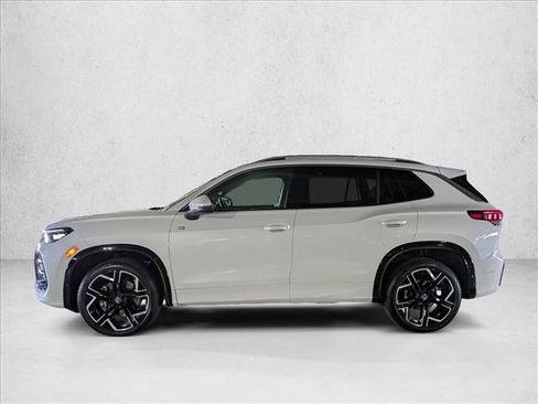 Used 2025 Volkswagen Tiguan SEL R-Line AWD/4WD image 9