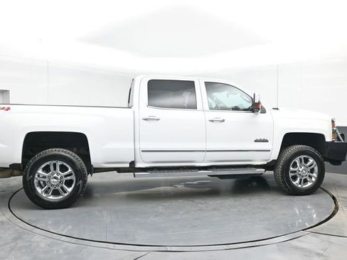 Used 2019 Chevrolet Silverado 2500 High Country w/ Duramax Plus Package image 15