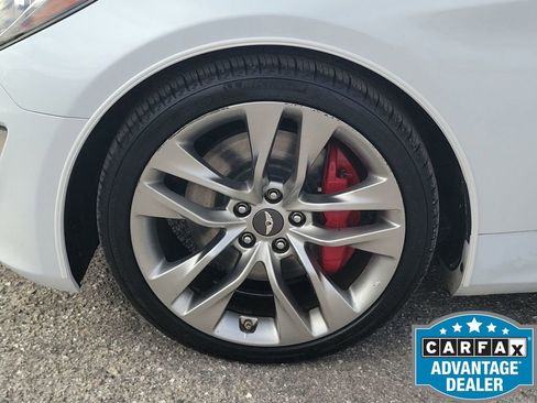 Used 2014 Hyundai Genesis 3.8 image 19