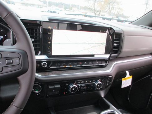 New 2026 GMC Sierra 1500 SLT w/ SLT Premium Plus Package image 17