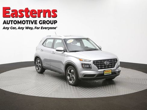 Used 2024 Hyundai Venue SEL FWD image 49