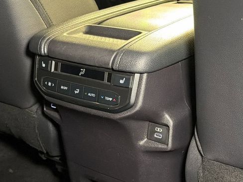 Used 2024 Toyota Grand Highlander AWD Hybrid image 14