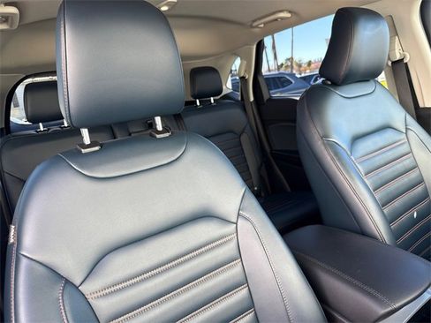 Used 2022 Ford Edge SEL w/ Sport Appearance Package image 15