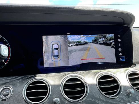 Used 2021 Mercedes-Benz E 450 4MATIC Sedan image 25