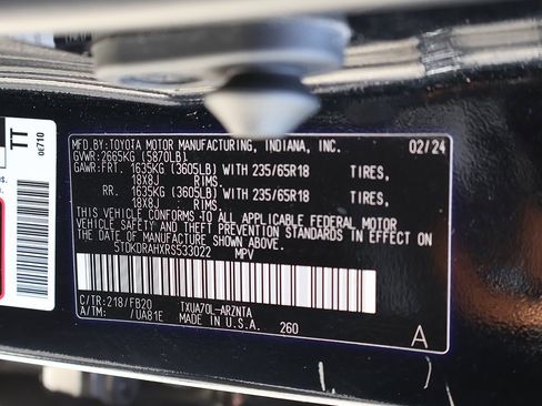 Used 2024 Toyota Highlander LE image 54