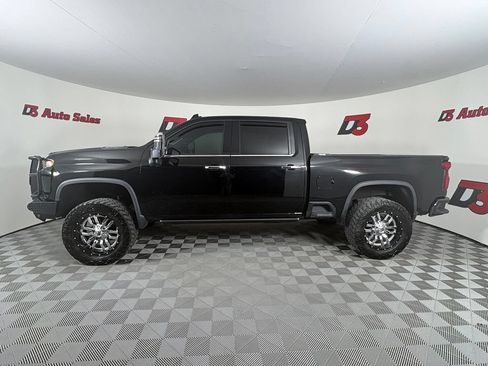 Used 2020 Chevrolet Silverado 2500 High Country w/ Z71 Off-Road Package AWD/4WD image 3