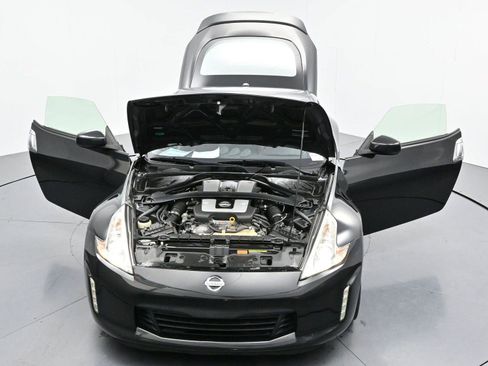 Used 2014 Nissan 370Z Touring w/ Sport Package image 40