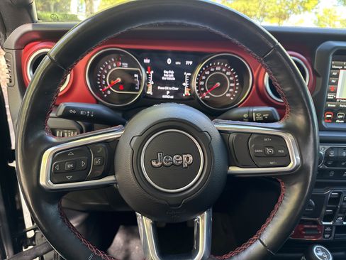 Used 2022 Jeep Gladiator Rubicon w/ LED Lighting Group image 25