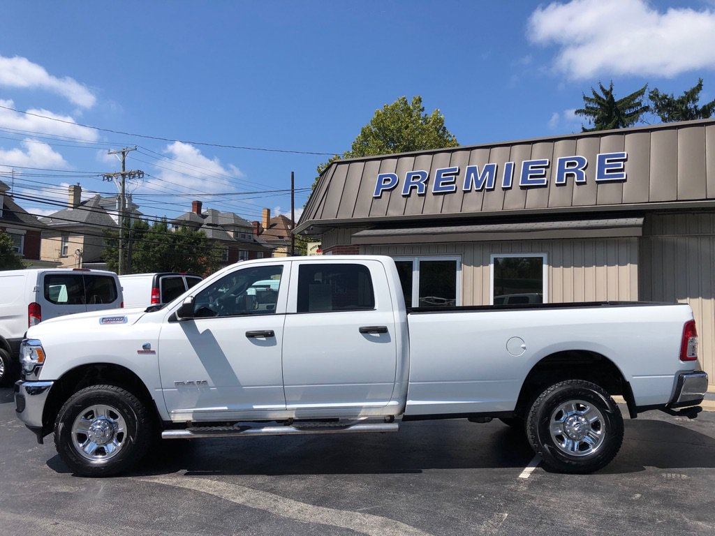 Used 2022 RAM 2500 Tradesman w/ Chrome Appearance Group AWD/4WD image 3