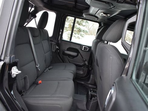 Used 2021 Jeep Wrangler Unlimited Sport image 31