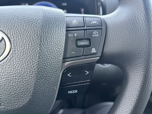 Used 2025 Toyota Camry LE image 20