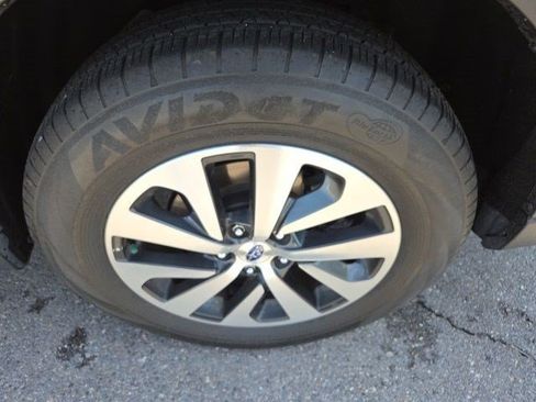 Used 2023 Subaru Outback Premium AWD/4WD image 24