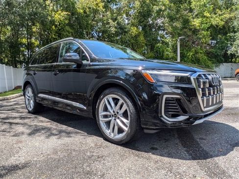 Used 2025 Audi Q7 3.0T Premium Plus image 14