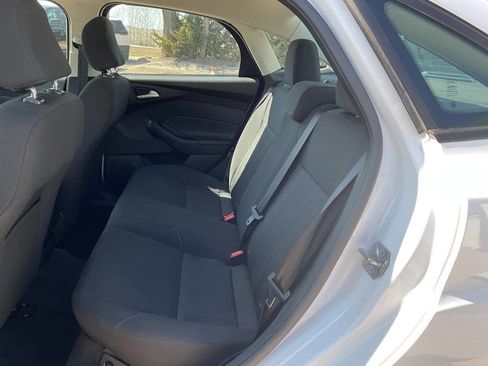 Used 2015 Ford Focus SE image 12