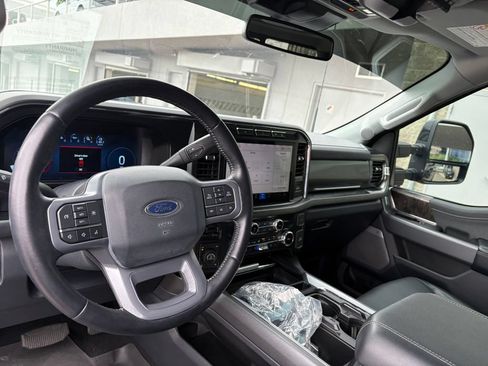 Used 2023 Ford F350 Lariat w/ Tremor Off-Road Package AWD/4WD image 17
