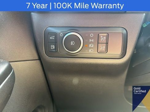 Certified 2021 Ford Escape Titanium AWD/4WD image 32