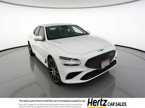 Used 2025 Genesis G70 2.5T image 1