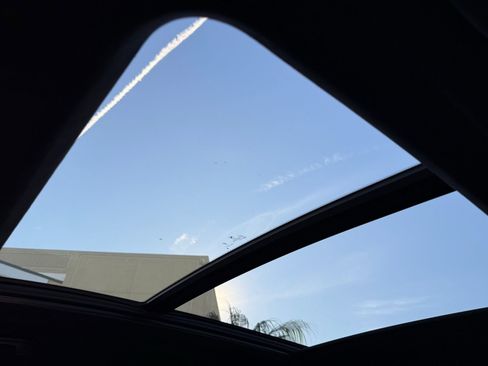 Certified 2024 BMW X7 xDrive40i w/ M Sport Package image 23