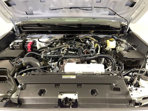 Used 2025 Toyota Tacoma SR image 9