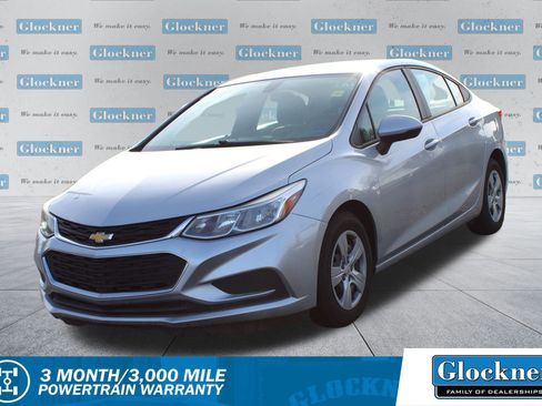 Used 2018 Chevrolet Cruze LS image 1