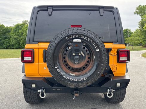 Used 2018 Jeep Wrangler Unlimited Sport S AWD/4WD image 4