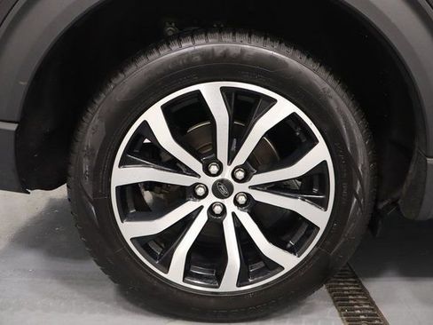 Used 2023 Ford Explorer ST-Line image 26